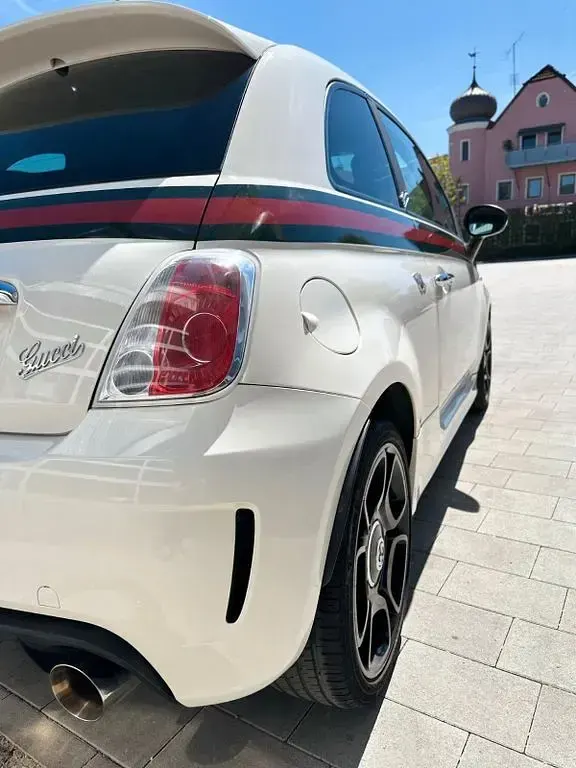 Gebraucht Abarth 500 135 PS (99 kW) 2009 Weiß Kleinwagen