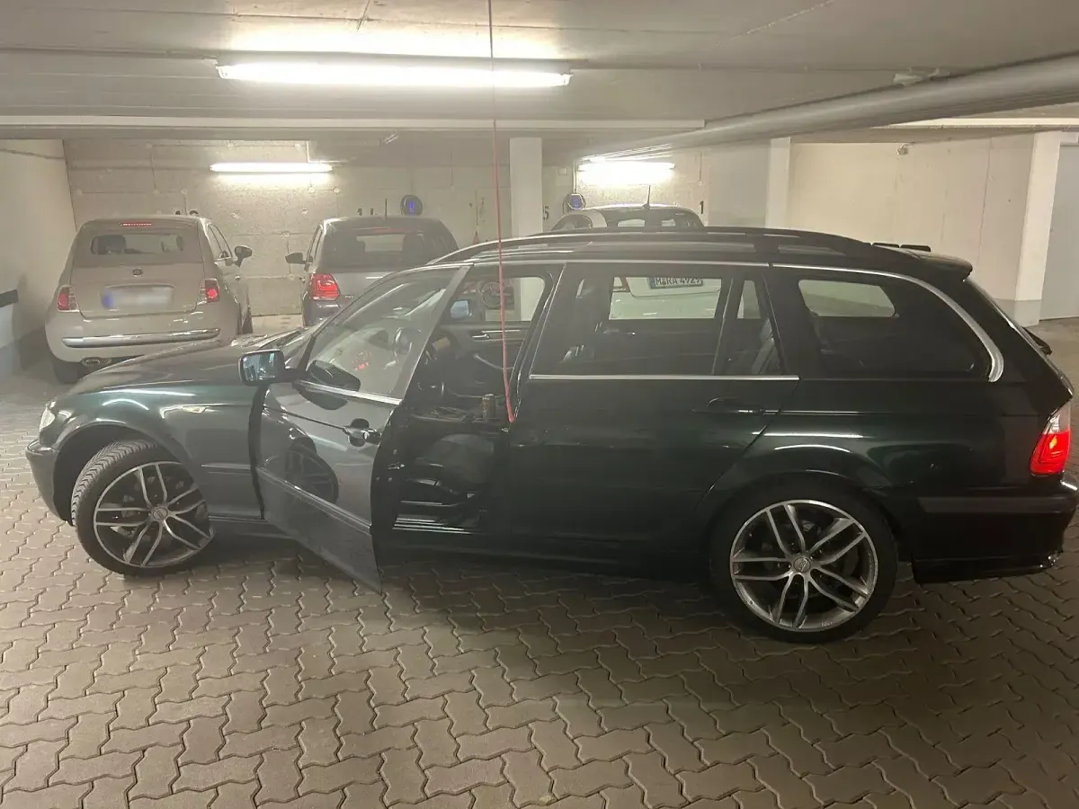 Gebraucht BMW 318 143 PS (105 kW) 2002 Grün Kombi