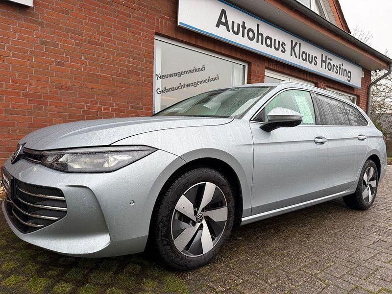 Gebraucht VW Passat IQ Drive 150 PS (110 kW) 2025 Silber Limousine