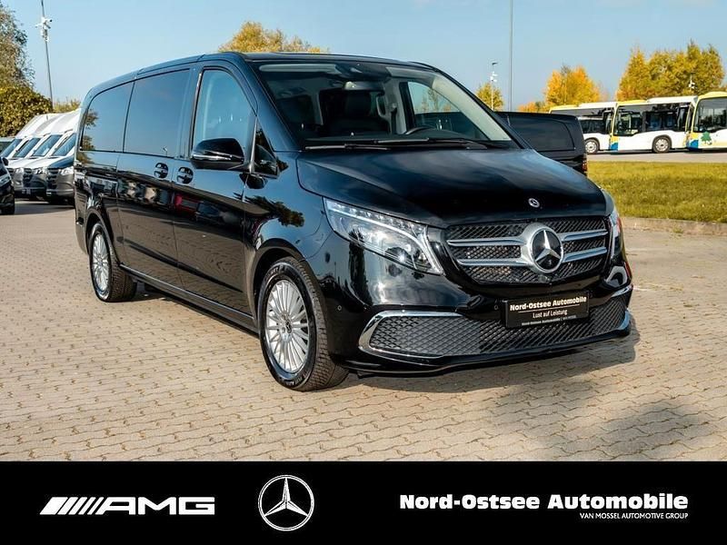 Gebraucht Mercedes V300 Avantgarde Edition 237 PS (174 kW) 2023 Obsidianschwarz metallic Van / Kleinbus
