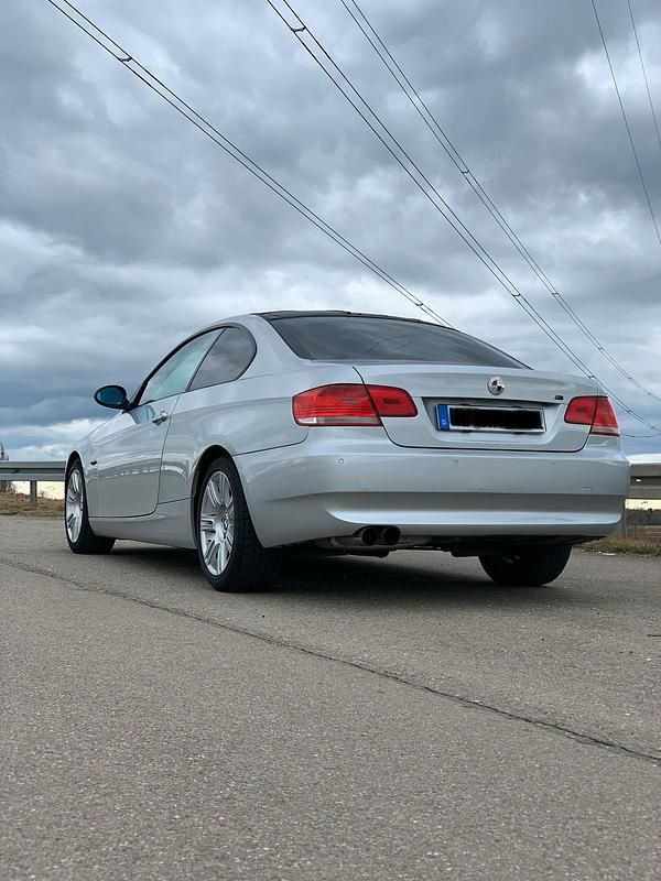 Silber Gebraucht 2007 BMW 320 Coupé | 4.500 € (Guter Preis) - Bild 1/4
