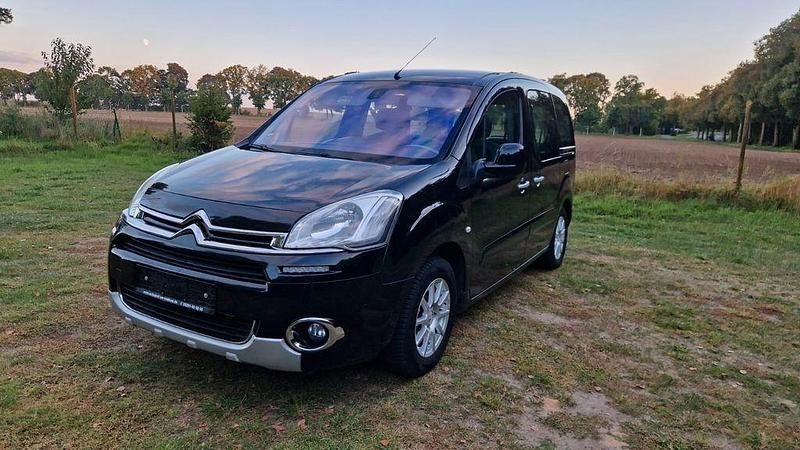 Schwarz Gebraucht 2014 Citroën Berlingo Van / Kleinbus | 7.400 € (Guter Preis) - Bild 1/4