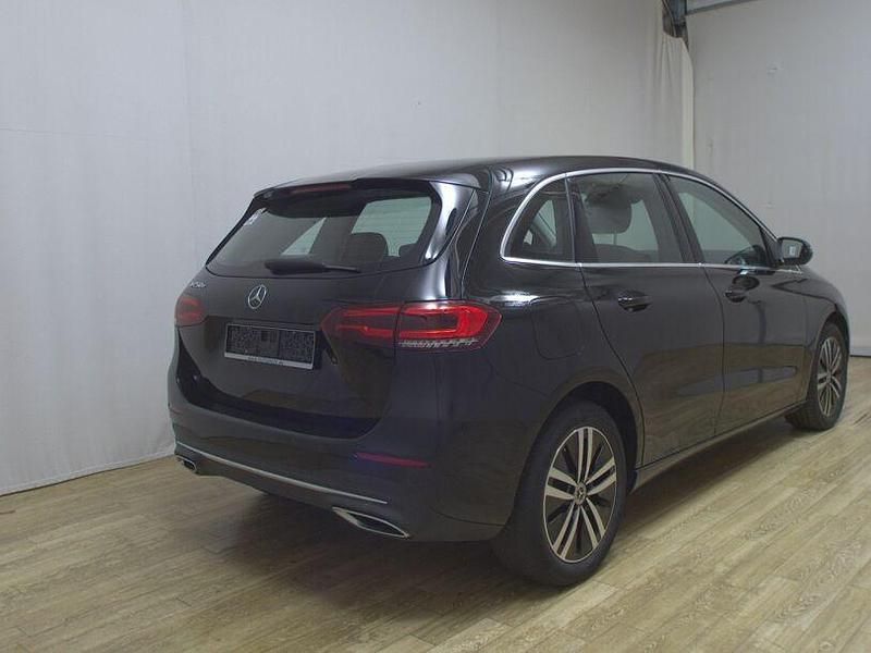 Gebraucht Mercedes B250e Progressive 218 PS (160 kW) 2022 Schwarz Van / Kleinbus