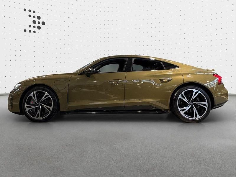 Gebraucht Audi e-tron GT quattro Sport 439 kW (598 PS) 2022 Taktikgrün metallic Limousine