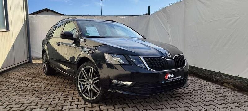Schwarz Gebraucht 2020 Skoda Octavia Kombi | 16.950 € (Superpreis) - Bild 1/4