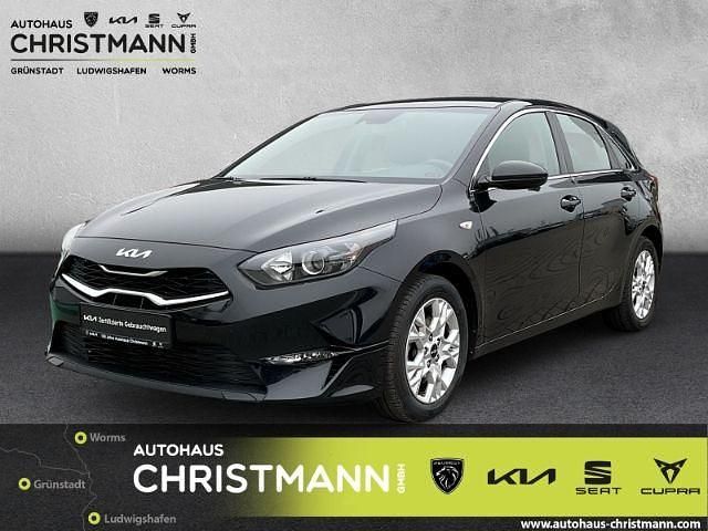 Zilinaschwarz Gebraucht 2025 Kia Ceed Comfort Kleinwagen | 18.490 € (Guter Preis) - Bild 1/4