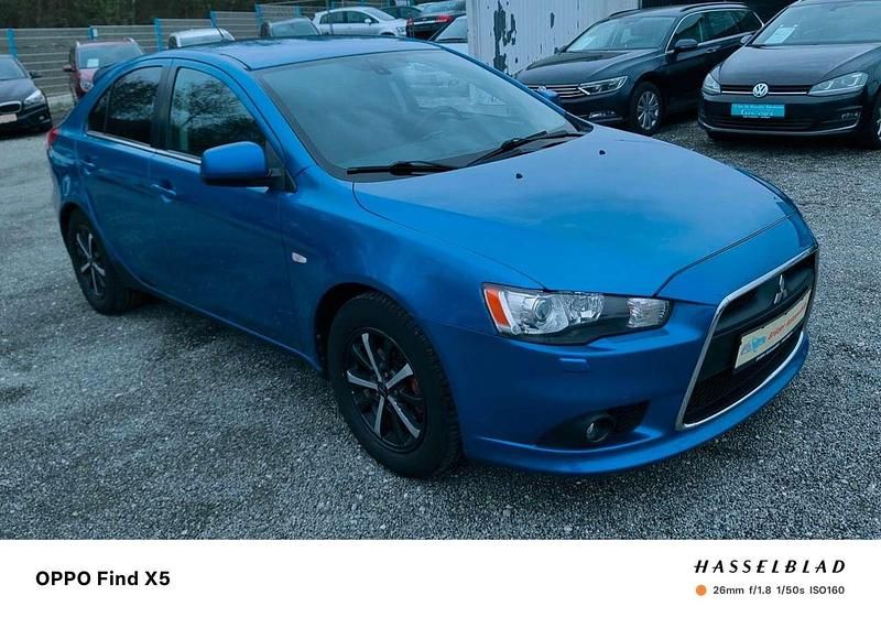 Gebraucht Mitsubishi Lancer Sportback 117 PS (86 kW) 2011 Blau Limousine