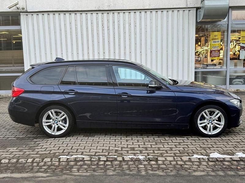 Gebraucht BMW 325 Performance 218 PS (160 kW) 2014 Blau Limousine