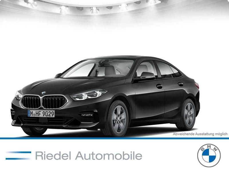 Saphirschwarz metallic Gebraucht 2024 BMW 218 Sport Line Coupé | 29.790 € (Fairer Preis) - Bild 1/3