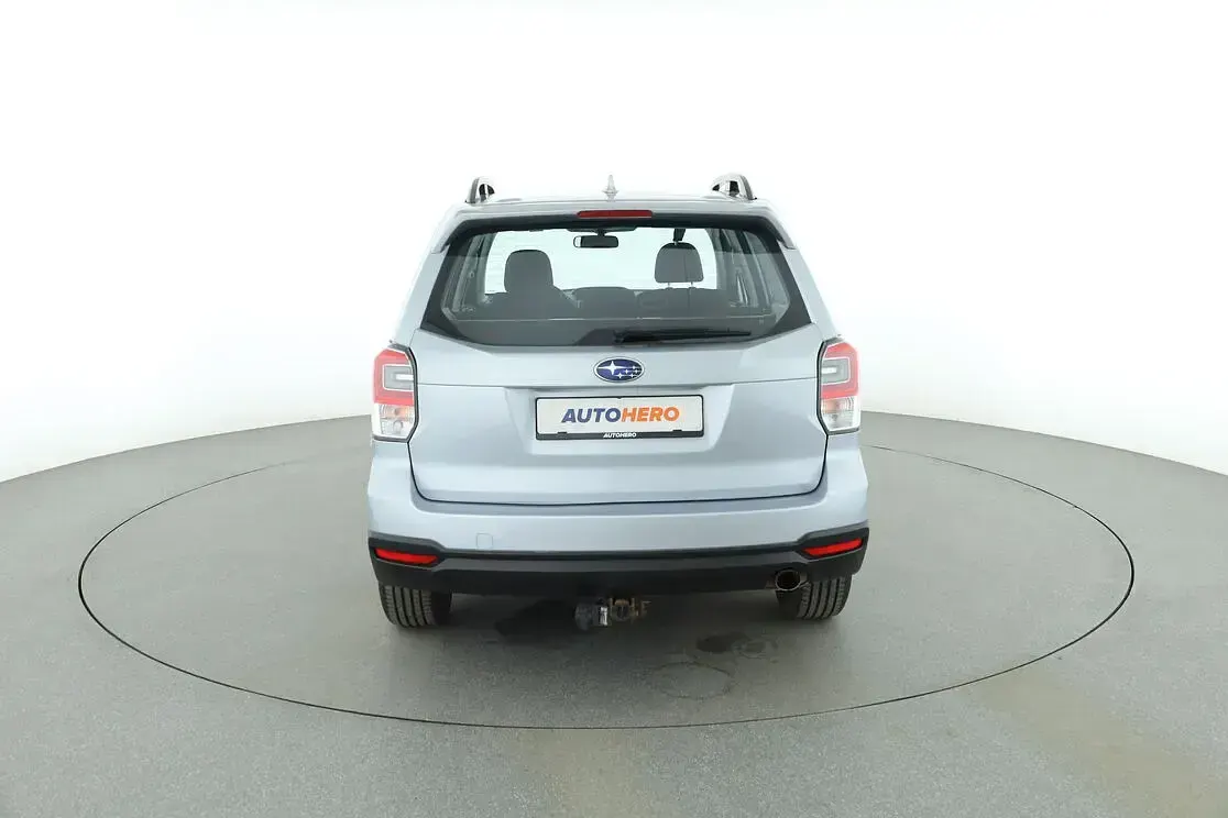 Gebraucht Subaru Forester Active 150 PS (110 kW) 2017 Silber SUV