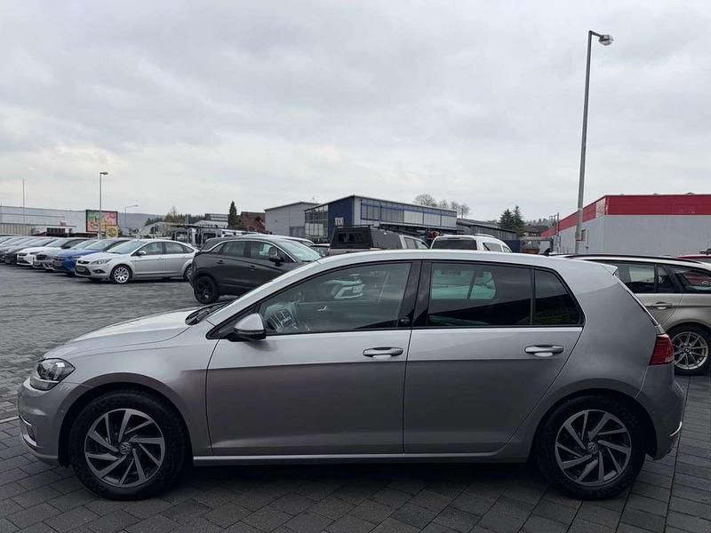 Gebraucht VW Golf VII Sound 110 PS (80 kW) 2017 Tungsten silver Limousine