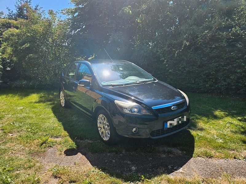 Schwarz Gebraucht 2008 Ford Focus Limousine | 2.850 € (Fairer Preis) - Bild 1/4