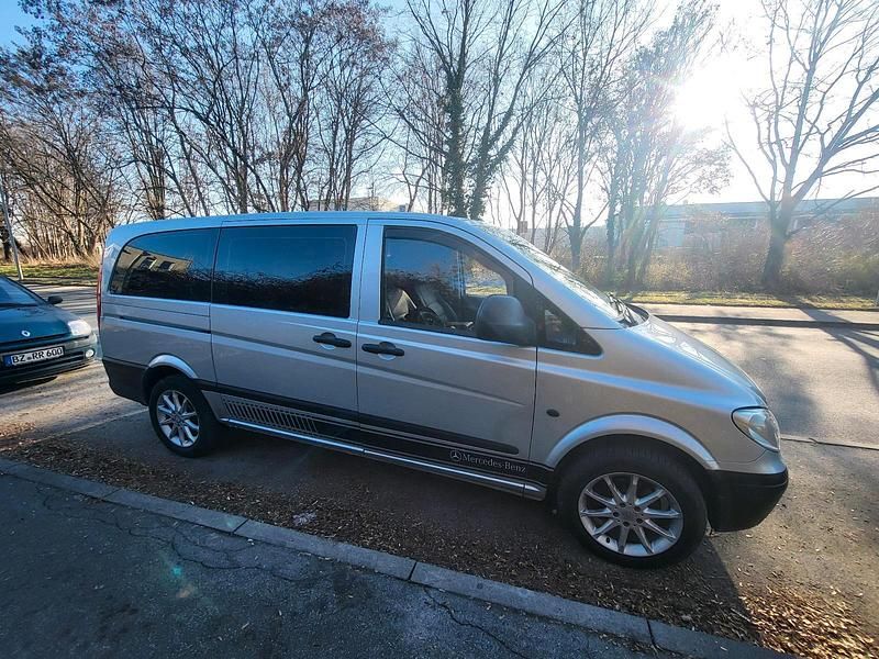 Grau Gebraucht 2008 Mercedes Vito Van | 9.800 € - Bild 1/4