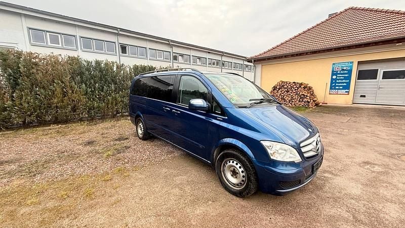 Blau Gebraucht 2012 Mercedes Viano Van / Kleinbus | 9.900 € (Superpreis) - Bild 1/4