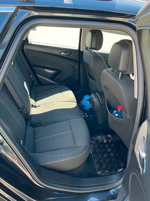 Gebraucht Opel Astra 165 PS (121 kW) 2011 Grün Kombi