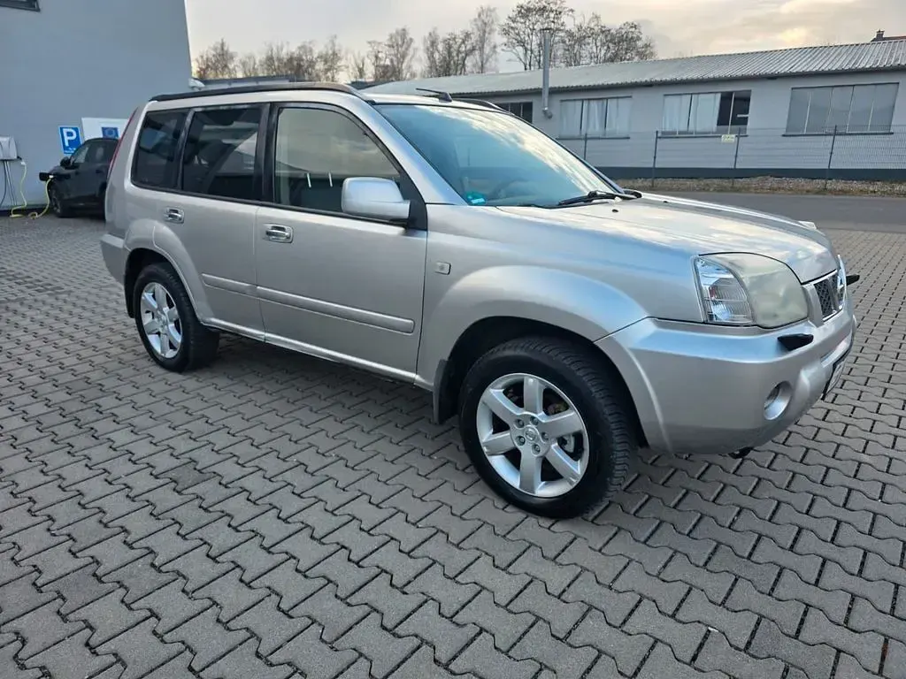 Gebraucht Nissan X-Trail 165 PS (121 kW) 2005 Silber SUV