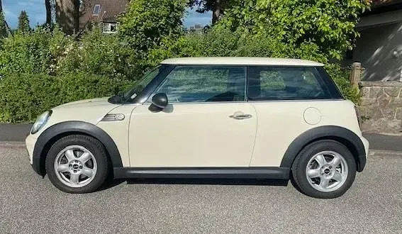 Gebraucht Mini ONE 75 PS (55 kW) 2009 Weiß Kleinwagen