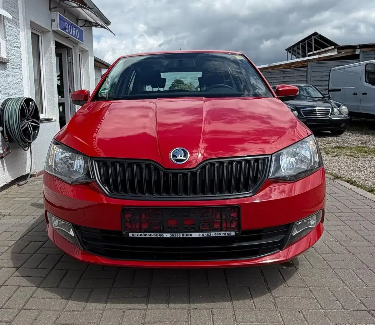 Gebraucht Skoda Fabia Active 90 PS (66 kW) 2015 Rot Limousine