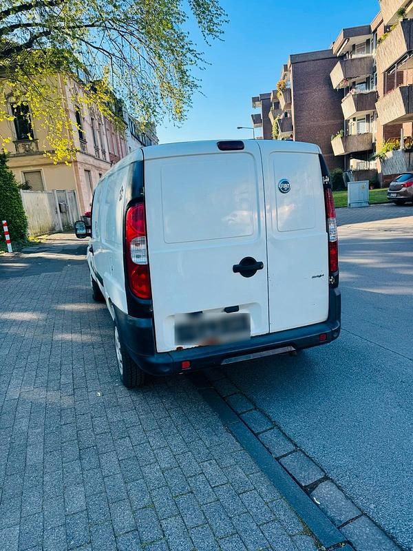 Occasion Fiat Doblò 75 ch (55 kW) 2007 Blanc Monospace