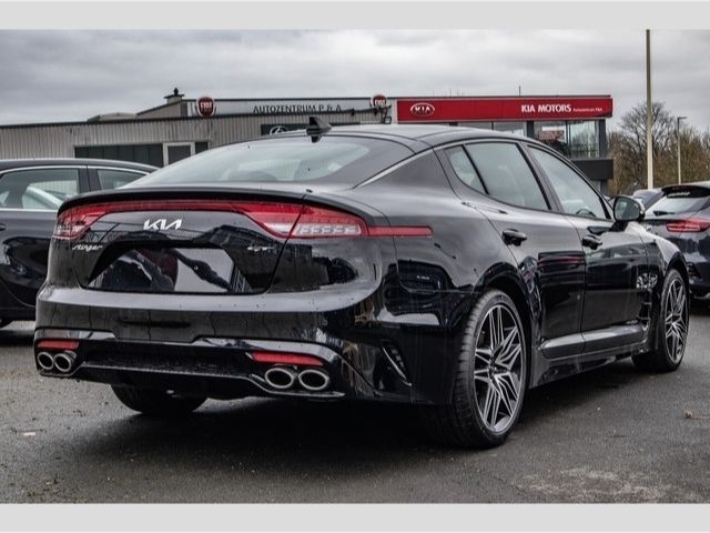 Gebraucht Kia Stinger GT 366 PS (269 kW) 2022 Schwarz Kleinwagen