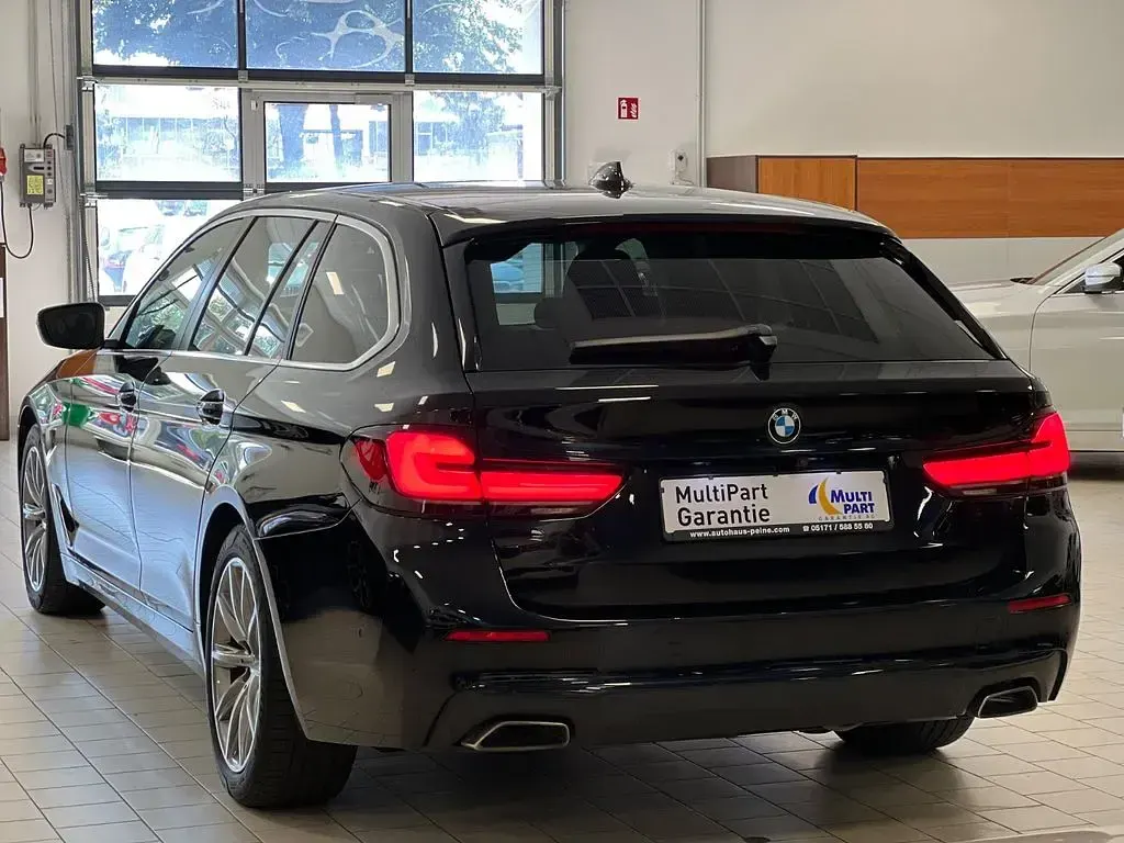 Gebraucht BMW 540 Performance 340 PS (250 kW) 2022 Schwarz Limousine