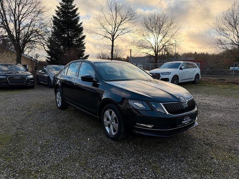 Schwarz Gebraucht 2017 Skoda Octavia Style Limousine | 13.900 € (Guter Preis) - Bild 1/4