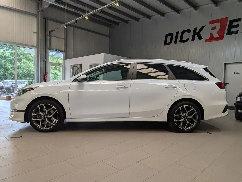Gebraucht Kia Ceed Sportswagon Style 140 PS (102 kW) 2025 Cararraweiss Kombi