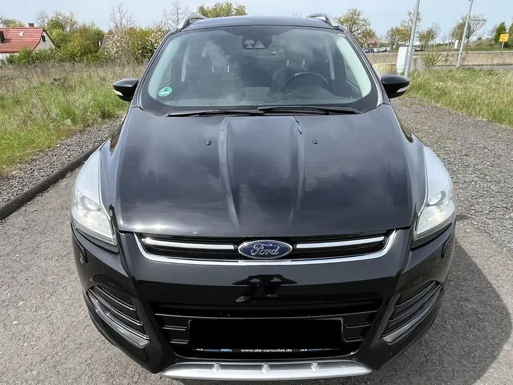 Usado Ford Kuga 179 HP (131 kW) 2016 Preto SUV