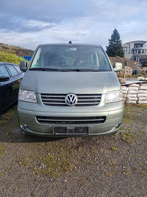 Grün Gebraucht 2006 VW Multivan Van | 7.900 € (Fairer Preis) - Bild 1/4