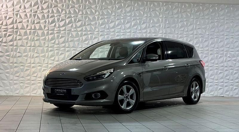 Gebraucht Ford S-MAX Titanium 179 PS (131 kW) 2015 Grau Van / Kleinbus