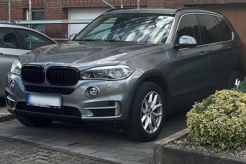 Grau Gebraucht 2015 BMW X5 SUV | 20.800 € (Guter Preis) - Bild 1/4