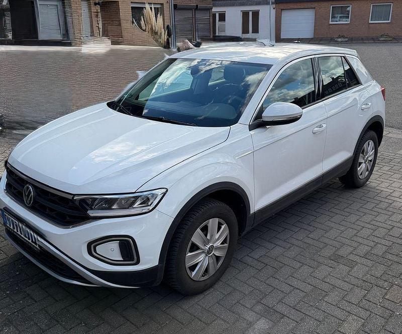 Gebraucht VW T-Roc 110 PS (80 kW) 2024 Weiß SUV