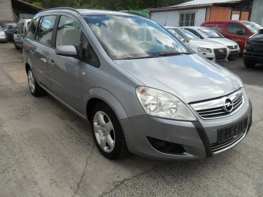 Gebraucht Opel Zafira Edition 125 PS (91 kW) 2008 Silber Van / Kleinbus