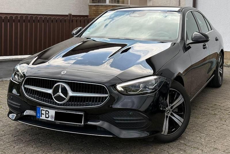 Schwarz Gebraucht 2022 Mercedes C180 Avantgarde Limousine | 29.950 € (Fairer Preis) - Bild 1/4