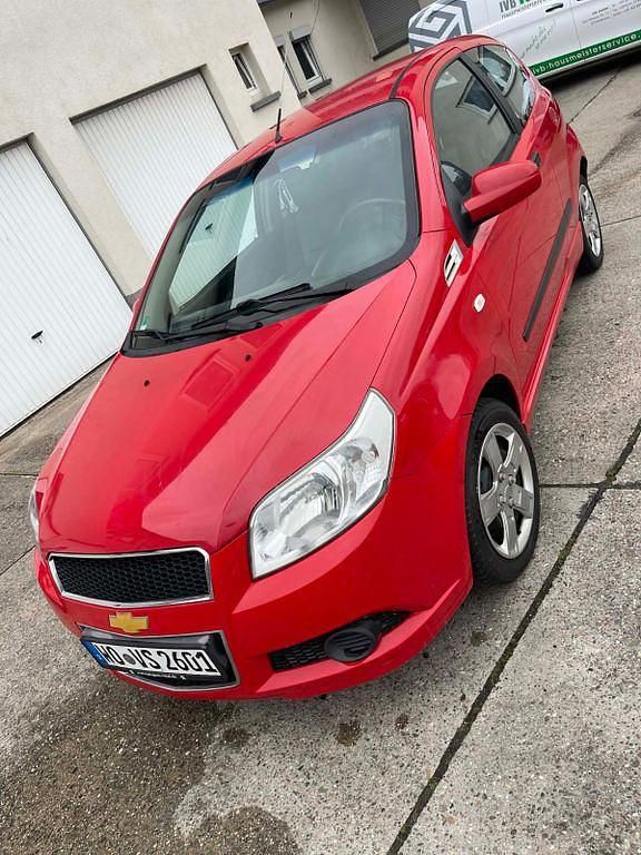 Gebraucht Chevrolet Aveo 84 PS (61 kW) 2009 Rot Limousine