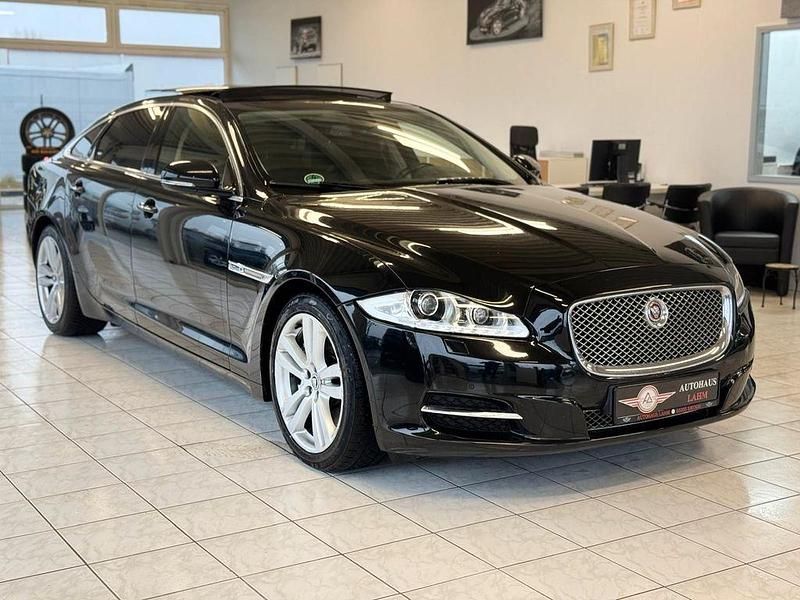 Gebraucht Jaguar XJ Premium Luxury 275 PS (202 kW) 2011 Schwarz Limousine