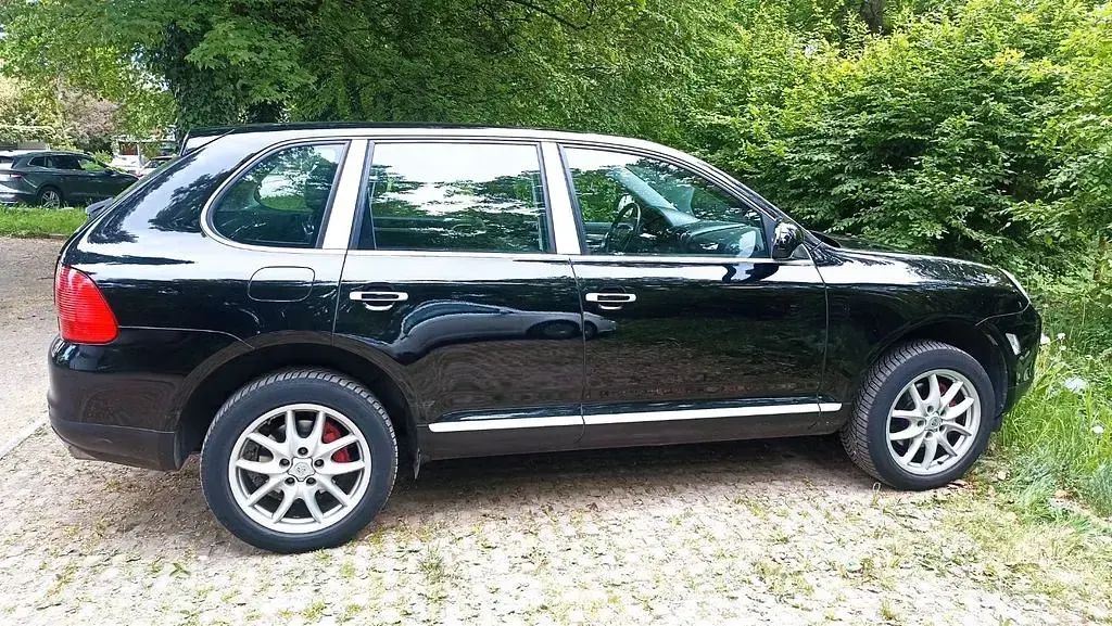 Second-hand Porsche Cayenne 250 CP (183 kW) 2005 Negru SUV