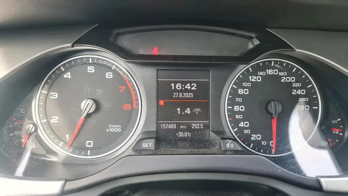 Gebraucht Audi A4 120 PS (88 kW) 2012 Silber Limousine