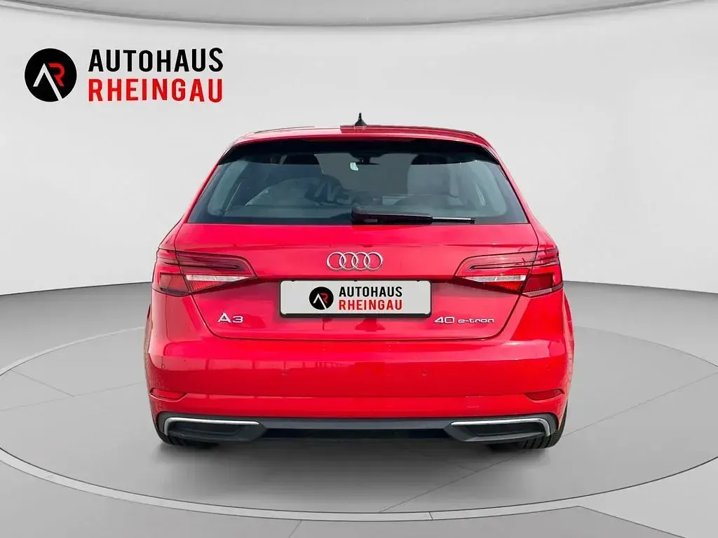 Gebraucht Audi e-tron Advanced 204 PS (150 kW) 2020 Tangorot metallic (metallic) SUV