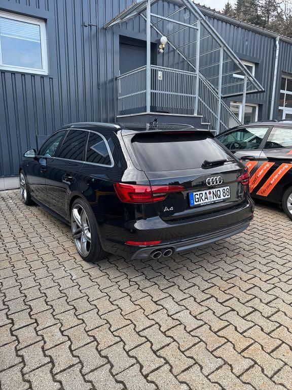 Gebraucht Audi A4 Design 190 PS (139 kW) 2016 Schwarz Kombi