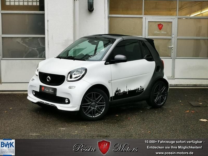 Weiß Gebraucht 2019 Smart ForTwo Cabrio Brabus Cabrio | 15.490 € (Fairer Preis) - Bild 1/4