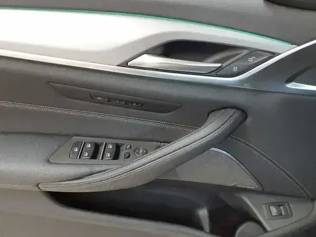 Gebraucht BMW 530 Sport Line 286 PS (210 kW) 2023 Schwarz Kombi