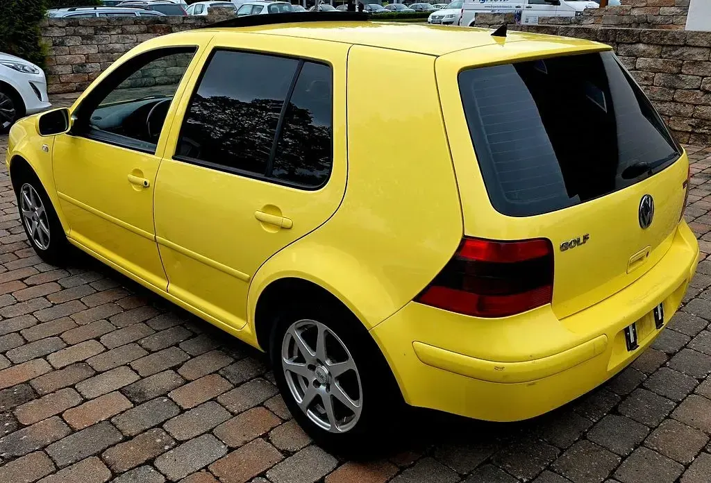Gebraucht VW Golf IV Conceptline 131 PS (96 kW) 2001 Gelb Limousine