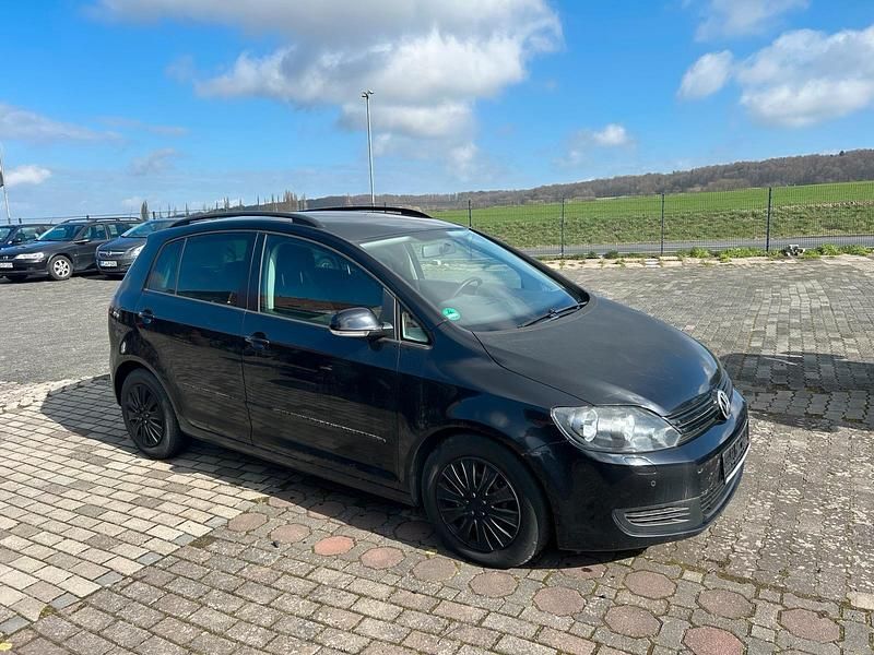 Gebraucht VW Golf VI 105 PS (77 kW) 2011 Schwarz Kleinwagen