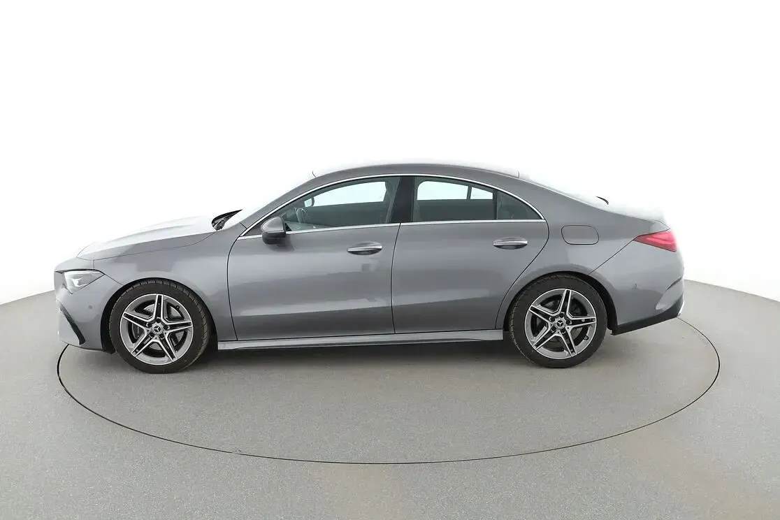 Gebraucht Mercedes CLA200 AMG line 177 PS (130 kW) 2024 Grau Limousine