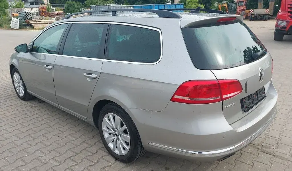Gebraucht VW Passat Comfortline 140 PS (102 kW) 2014 Silber Kombi
