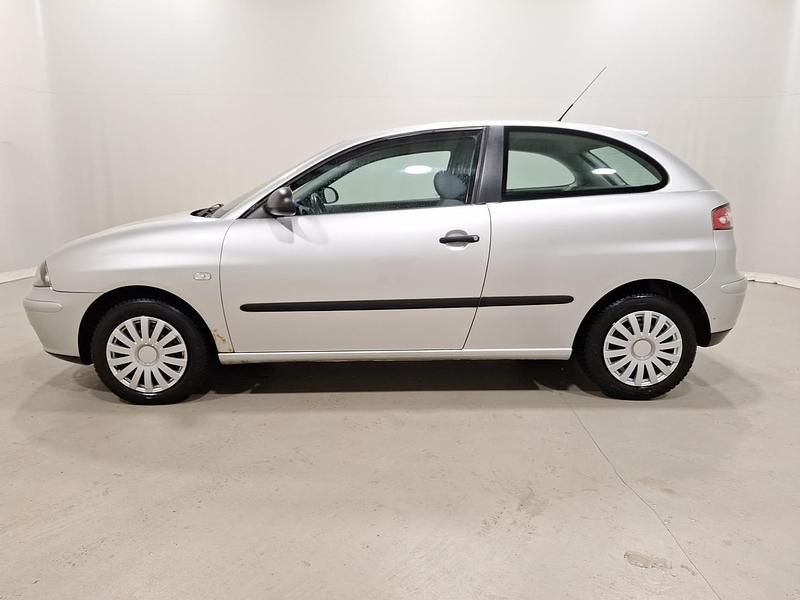 Gebraucht Seat Ibiza Fresh 75 PS (55 kW) 2004 Silber Kleinwagen