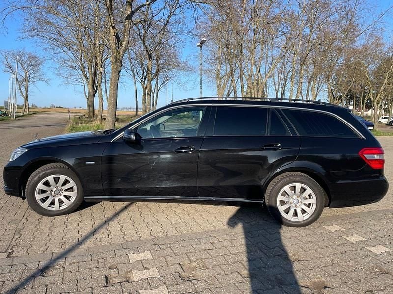 Gebraucht Mercedes 250 204 PS (150 kW) 2010 Schwarz Kombi