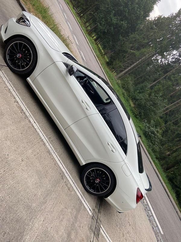 Gebraucht Mercedes CLA180 122 PS (89 kW) 2016 Schwarz Limousine