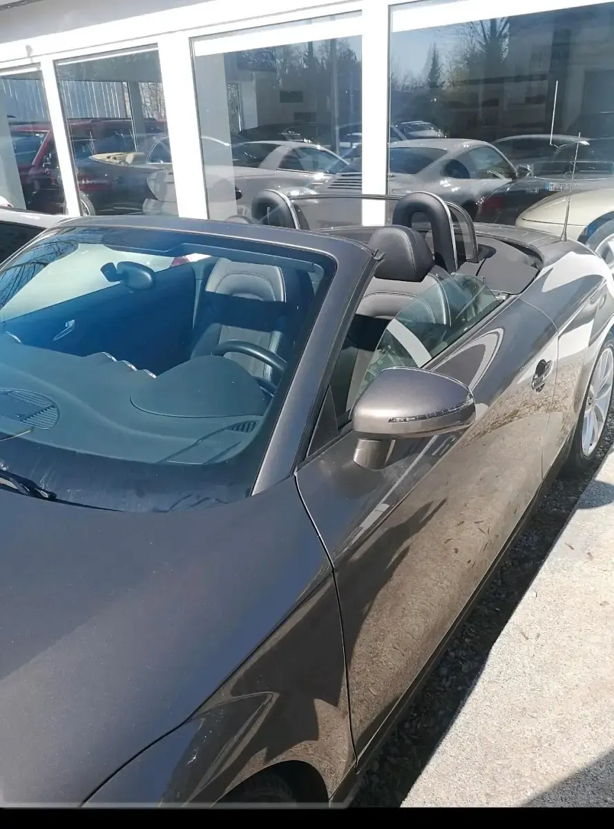Gebraucht Audi TT Roadster 160 PS (117 kW) 2012 Grau Cabrio
